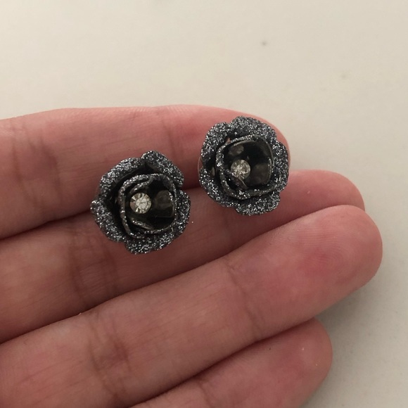 Betsey Johnson Rose Bud Stud Earrings - Picture 4 of 5